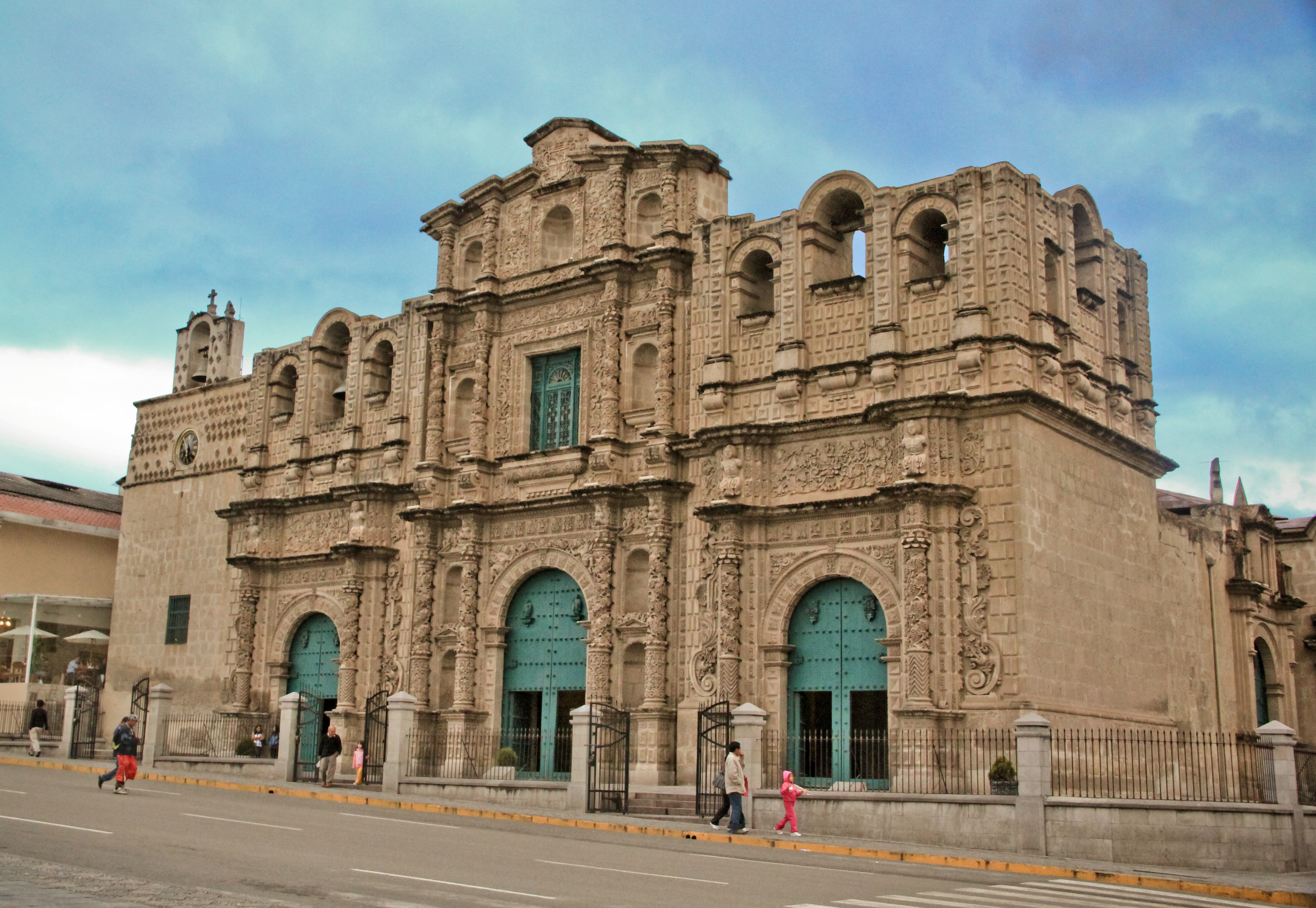 Fachada de la Catedral de Santa Catalina en Cajamarca
